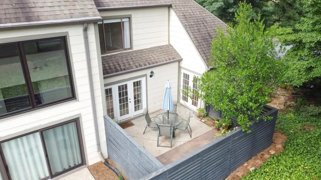 40 Forrest Place, Atlanta, Georgia 30328, 3 Bedrooms Bedrooms, ,2 BathroomsBathrooms,Residential,Sold,40 Forrest Place,6770541