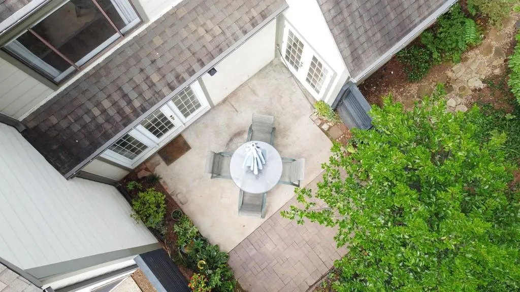 40 Forrest Place, Atlanta, Georgia 30328, 3 Bedrooms Bedrooms, ,2 BathroomsBathrooms,Residential,Sold,40 Forrest Place,6770541