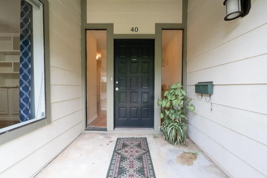 40 Forrest Place, Atlanta, Georgia 30328, 3 Bedrooms Bedrooms, ,2 BathroomsBathrooms,Residential,Sold,40 Forrest Place,6770541