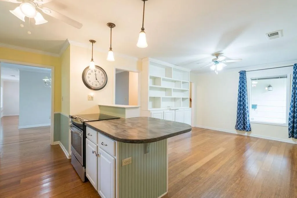 40 Forrest Place, Atlanta, Georgia 30328, 3 Bedrooms Bedrooms, ,2 BathroomsBathrooms,Residential,Sold,40 Forrest Place,6770541