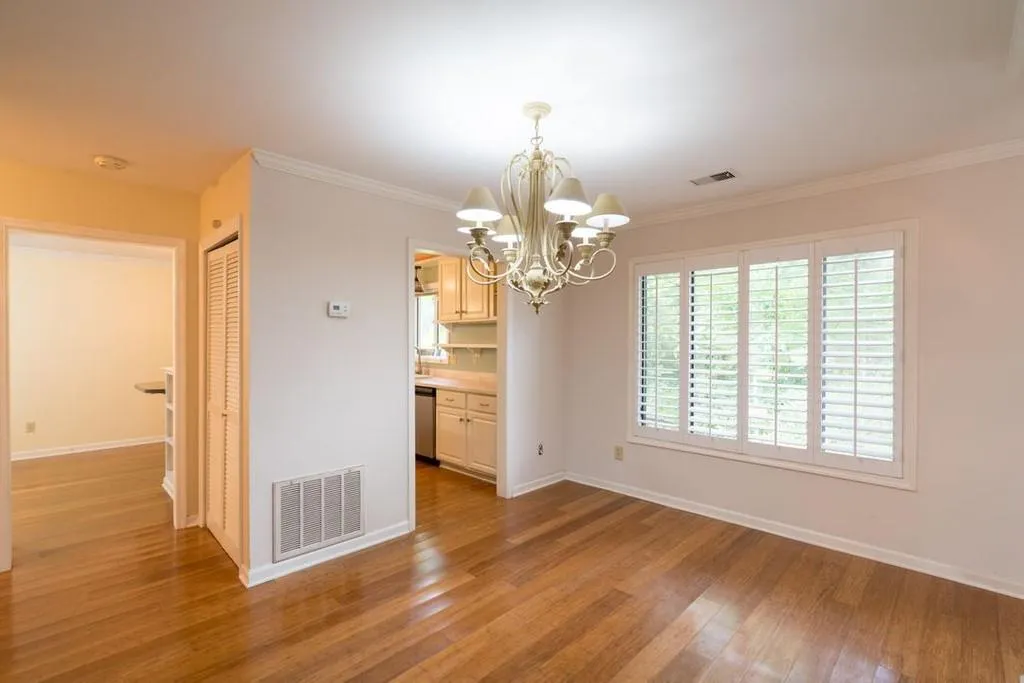 40 Forrest Place, Atlanta, Georgia 30328, 3 Bedrooms Bedrooms, ,2 BathroomsBathrooms,Residential,Sold,40 Forrest Place,6770541