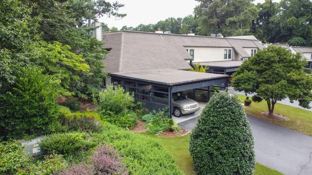 40 Forrest Place, Atlanta, Georgia 30328, 3 Bedrooms Bedrooms, ,2 BathroomsBathrooms,Residential,Sold,40 Forrest Place,6770541