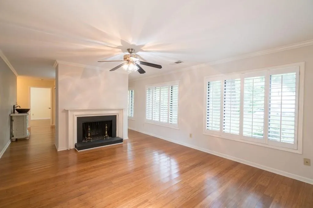 40 Forrest Place, Atlanta, Georgia 30328, 3 Bedrooms Bedrooms, ,2 BathroomsBathrooms,Residential,Sold,40 Forrest Place,6770541