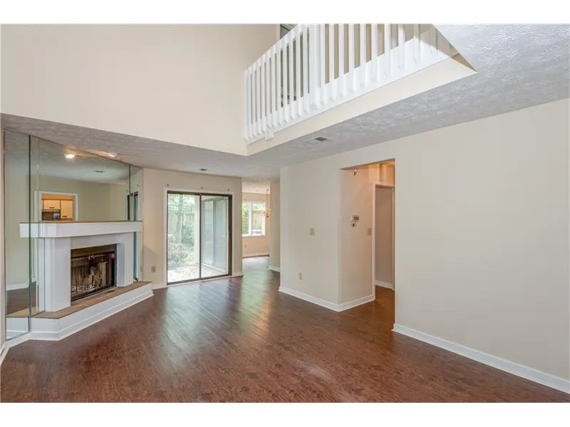 1160 Brookhaven Woods Court Ne, Brookhaven, Georgia 30319, 2 Bedrooms Bedrooms, ,2 BathroomsBathrooms,Residential,Sold,1160 Brookhaven Woods Court Ne,5721722