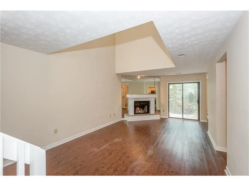 1160 Brookhaven Woods Court Ne, Brookhaven, Georgia 30319, 2 Bedrooms Bedrooms, ,2 BathroomsBathrooms,Residential,Sold,1160 Brookhaven Woods Court Ne,5721722