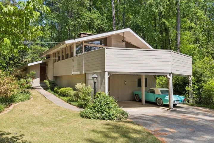 2001 Castleway Lane Ne, Atlanta, Georgia 30345