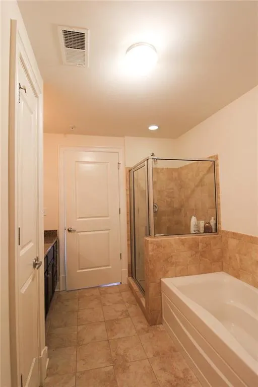 200 River Vista Drive Unit 519, Atlanta, Georgia 30339, 2 Bedrooms Bedrooms, ,2 BathroomsBathrooms,Residential,Sold,200 River Vista Drive Unit 519,5915048