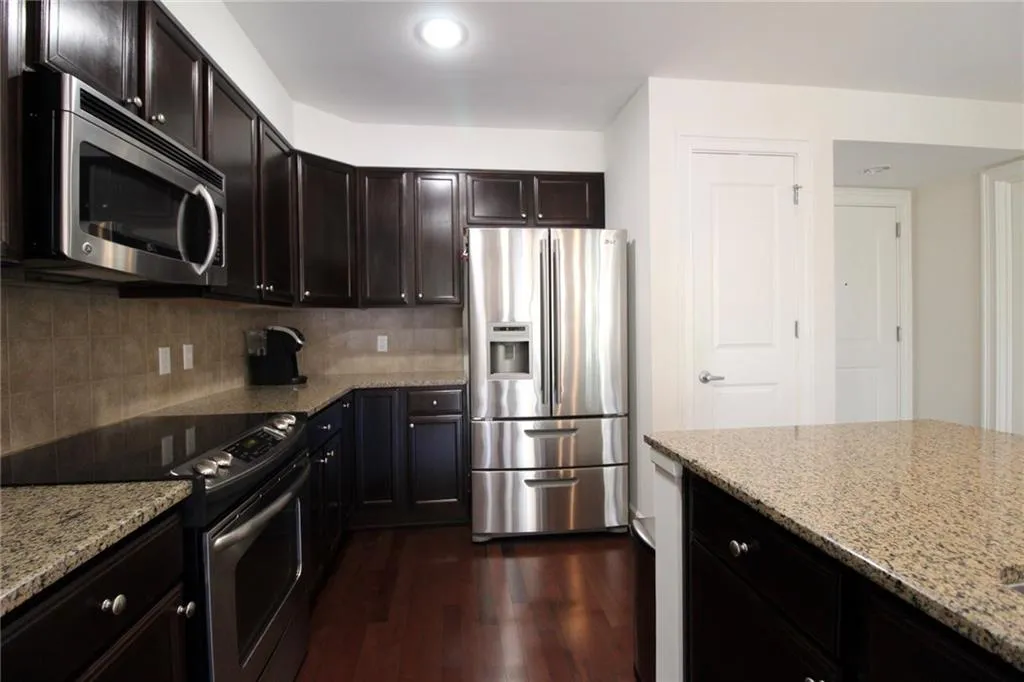 200 River Vista Drive Unit 519, Atlanta, Georgia 30339, 2 Bedrooms Bedrooms, ,2 BathroomsBathrooms,Residential,Sold,200 River Vista Drive Unit 519,5915048