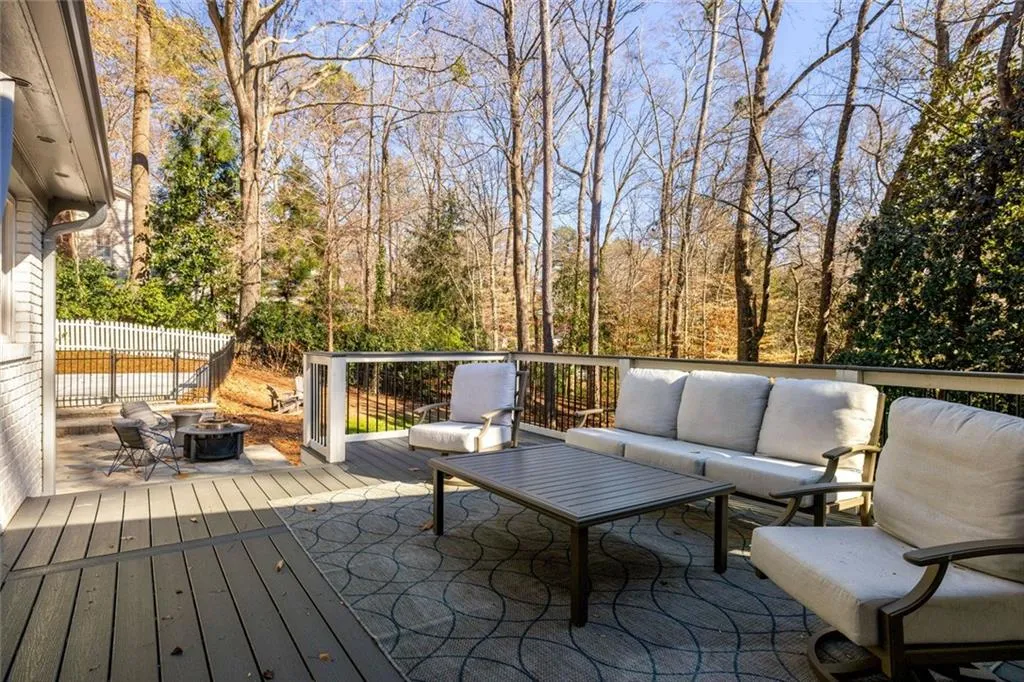 1095 Churchill Downs Road Ne, Atlanta, Georgia 30319, 4 Bedrooms Bedrooms, ,2 BathroomsBathrooms,Residential,Sold,1095 Churchill Downs Road Ne,7711096