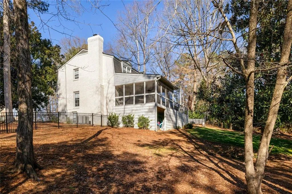 1095 Churchill Downs Road Ne, Atlanta, Georgia 30319, 4 Bedrooms Bedrooms, ,2 BathroomsBathrooms,Residential,Sold,1095 Churchill Downs Road Ne,7711096