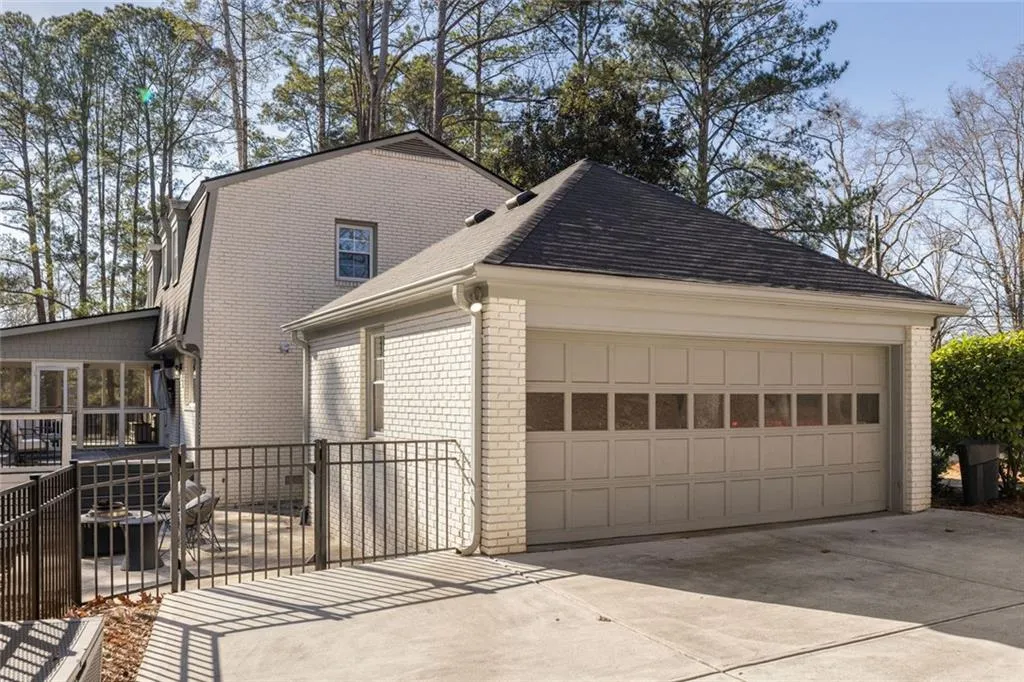 1095 Churchill Downs Road Ne, Atlanta, Georgia 30319, 4 Bedrooms Bedrooms, ,2 BathroomsBathrooms,Residential,Sold,1095 Churchill Downs Road Ne,7711096