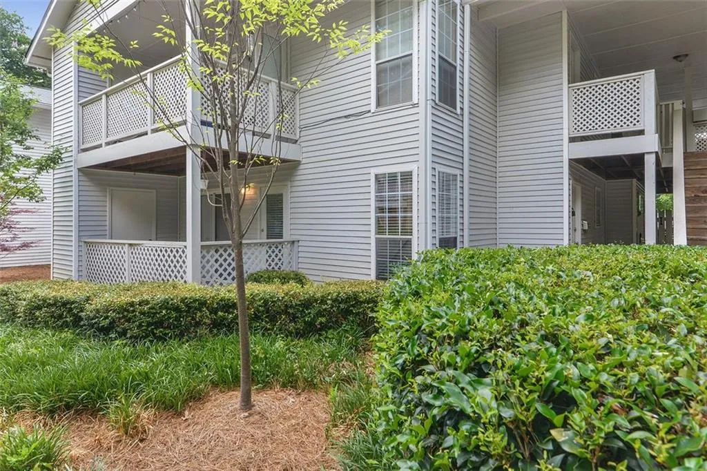 6816 Glenridge Drive Unit H, Atlanta, Georgia 30328, 2 Bedrooms Bedrooms, ,1 BathroomBathrooms,Residential,For Sale,6816 Glenridge Drive Unit H,7631128