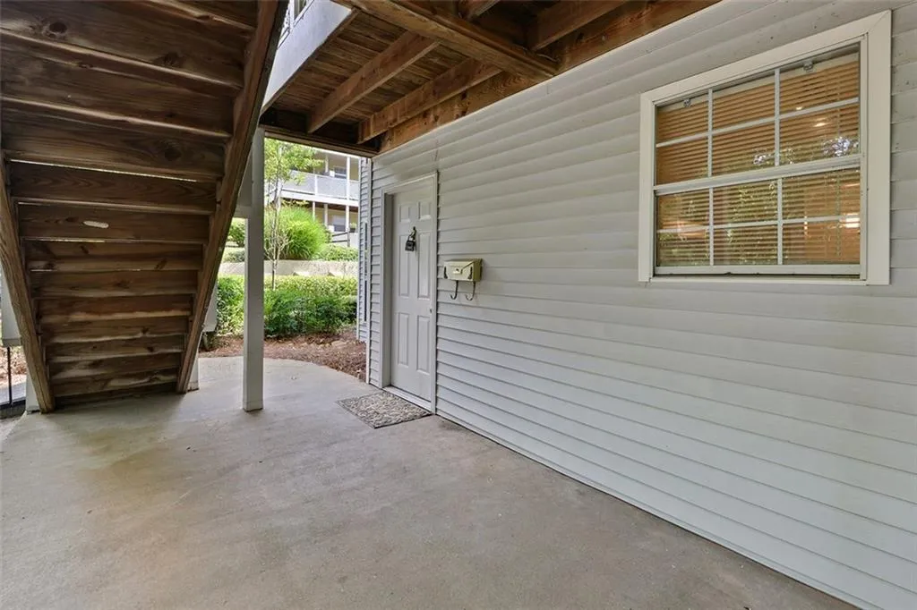 6816 Glenridge Drive Unit H, Atlanta, Georgia 30328, 2 Bedrooms Bedrooms, ,1 BathroomBathrooms,Residential,For Sale,6816 Glenridge Drive Unit H,7631128