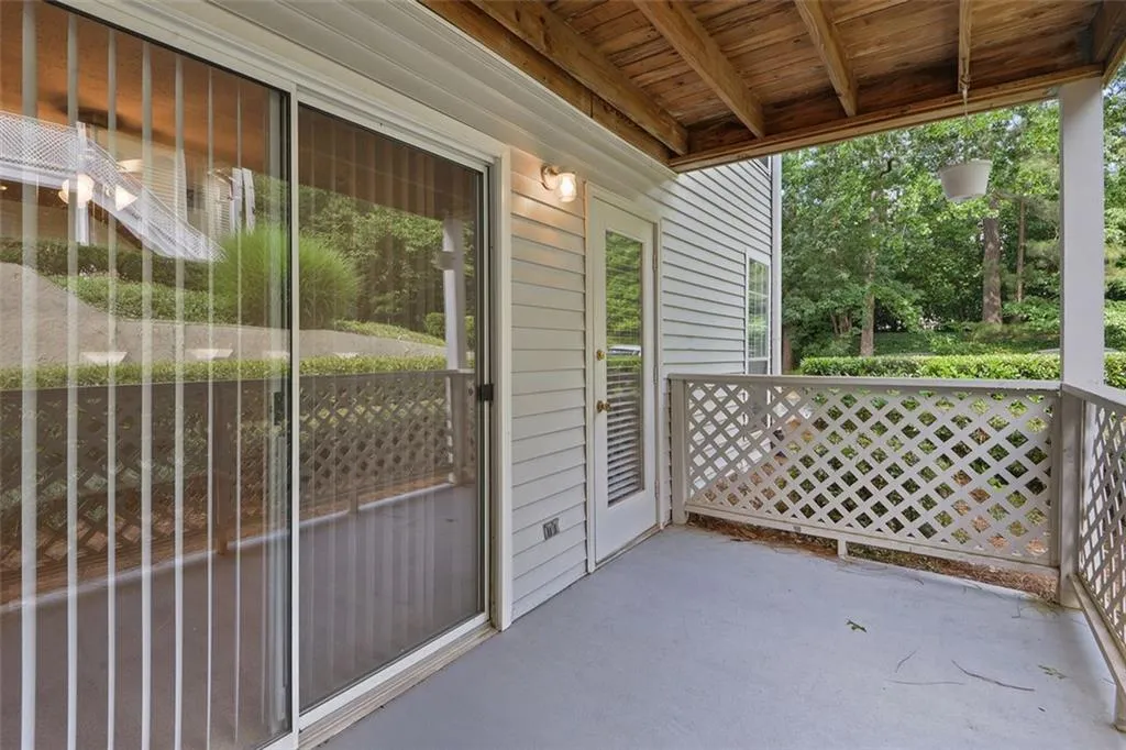 6816 Glenridge Drive Unit H, Atlanta, Georgia 30328, 2 Bedrooms Bedrooms, ,1 BathroomBathrooms,Residential,For Sale,6816 Glenridge Drive Unit H,7631128
