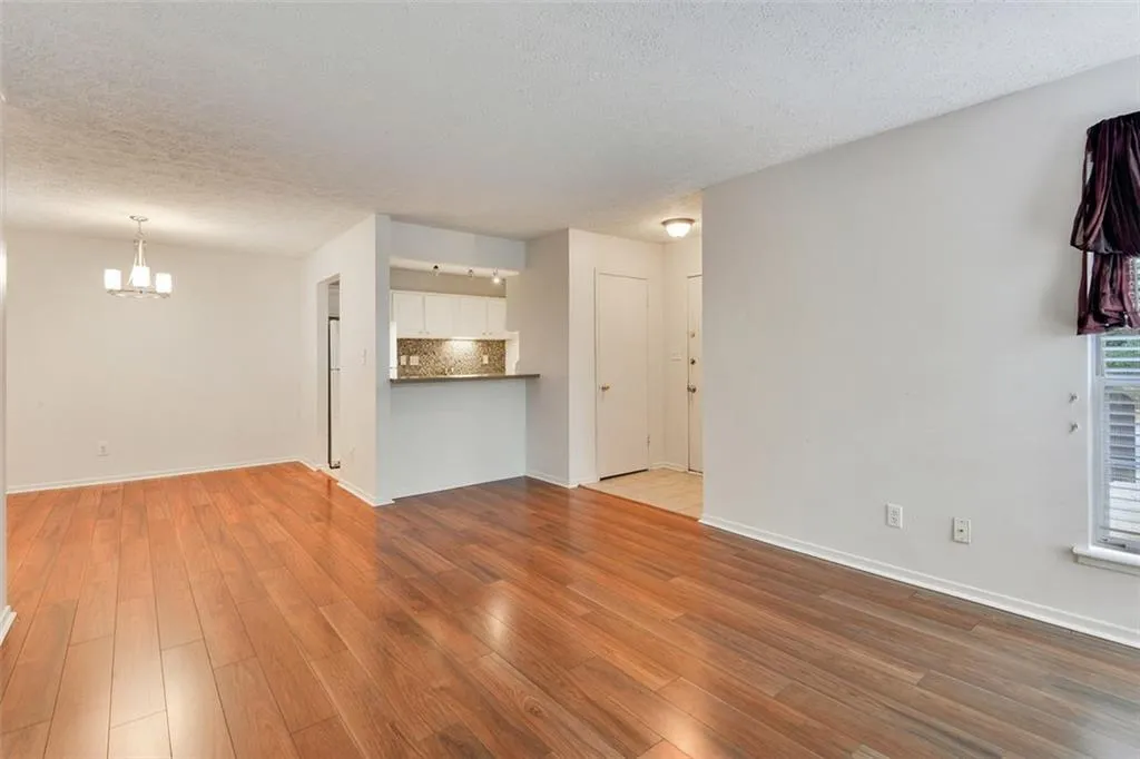6816 Glenridge Drive Unit H, Atlanta, Georgia 30328, 2 Bedrooms Bedrooms, ,1 BathroomBathrooms,Residential,For Sale,6816 Glenridge Drive Unit H,7631128