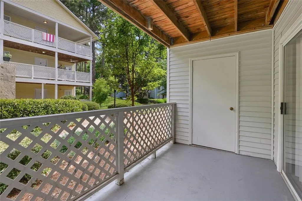 6816 Glenridge Drive Unit H, Atlanta, Georgia 30328, 2 Bedrooms Bedrooms, ,1 BathroomBathrooms,Residential,For Sale,6816 Glenridge Drive Unit H,7631128