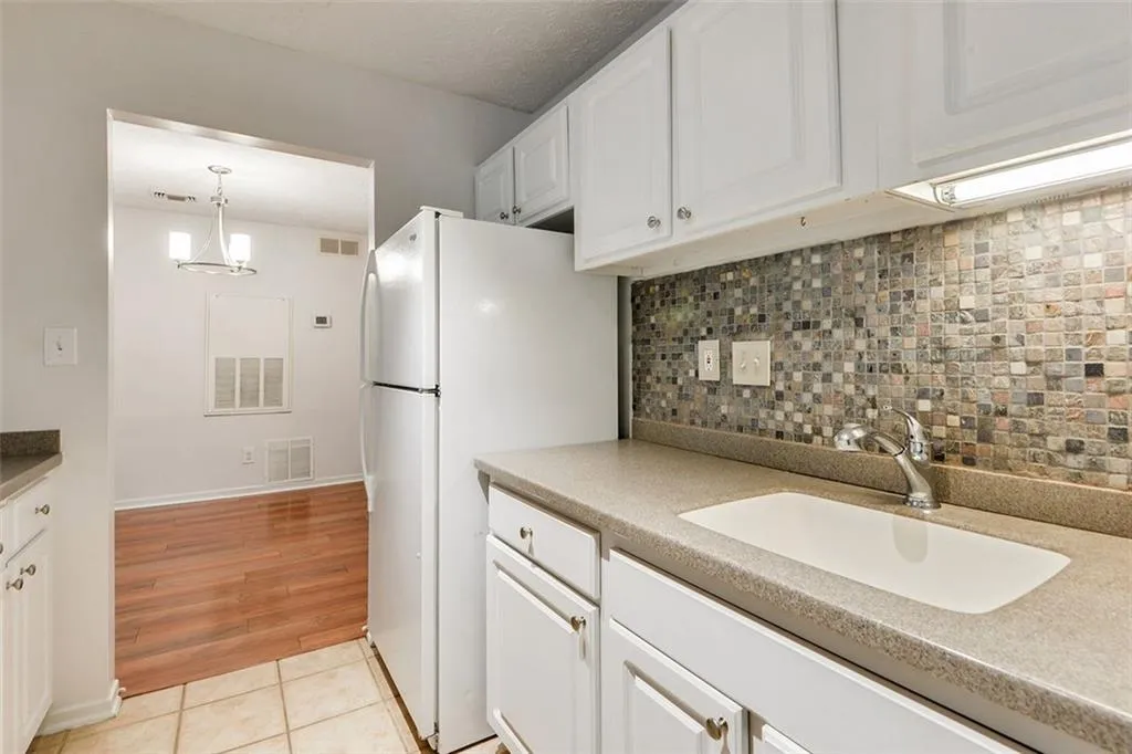 6816 Glenridge Drive Unit H, Atlanta, Georgia 30328, 2 Bedrooms Bedrooms, ,1 BathroomBathrooms,Residential,For Sale,6816 Glenridge Drive Unit H,7631128