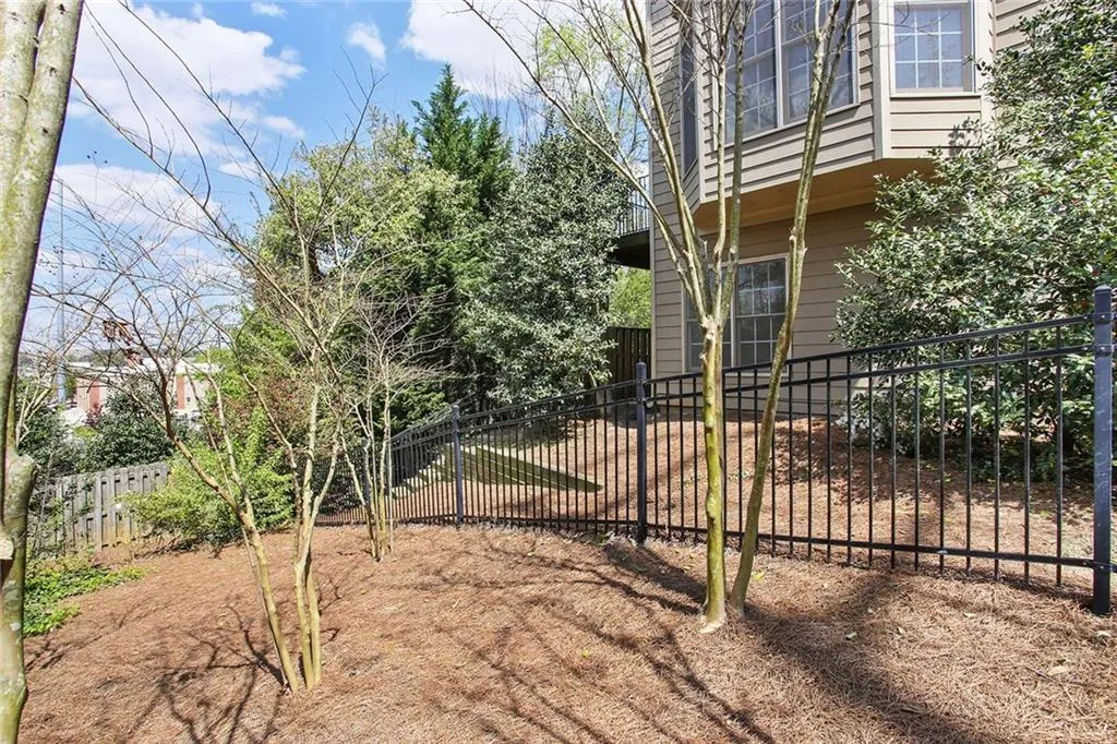 234 Meeting Lane Unit 46, Atlanta, Georgia 30342, 4 Bedrooms Bedrooms, ,2 BathroomsBathrooms,Residential,Sold,234 Meeting Lane Unit 46,6529721