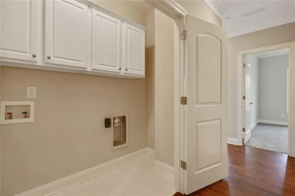 234 Meeting Lane Unit 46, Atlanta, Georgia 30342, 4 Bedrooms Bedrooms, ,2 BathroomsBathrooms,Residential,Sold,234 Meeting Lane Unit 46,6529721