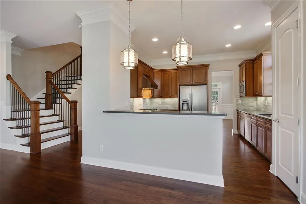 234 Meeting Lane Unit 46, Atlanta, Georgia 30342, 4 Bedrooms Bedrooms, ,2 BathroomsBathrooms,Residential,Sold,234 Meeting Lane Unit 46,6529721