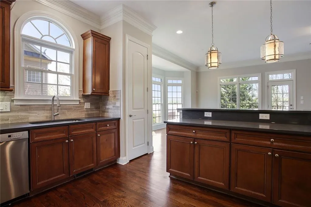 234 Meeting Lane Unit 46, Atlanta, Georgia 30342, 4 Bedrooms Bedrooms, ,2 BathroomsBathrooms,Residential,Sold,234 Meeting Lane Unit 46,6529721