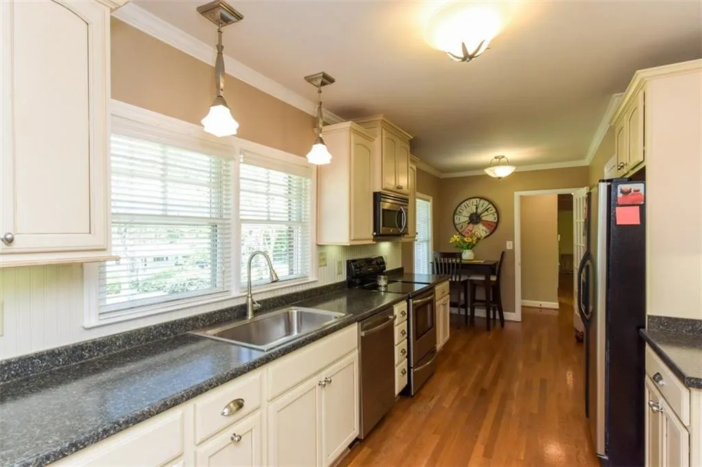 462 Hilderbrand Drive, Sandy Springs, Georgia 30328, 3 Bedrooms Bedrooms, ,2 BathroomsBathrooms,Residential,Sold,462 Hilderbrand Drive,5679799 462 Hilderbrand Drive, Sandy Springs, Georgia 30328, 3 Bedrooms Bedrooms, ,2 BathroomsBathrooms,Residential,Sold,462 Hilderbrand Drive,5679799