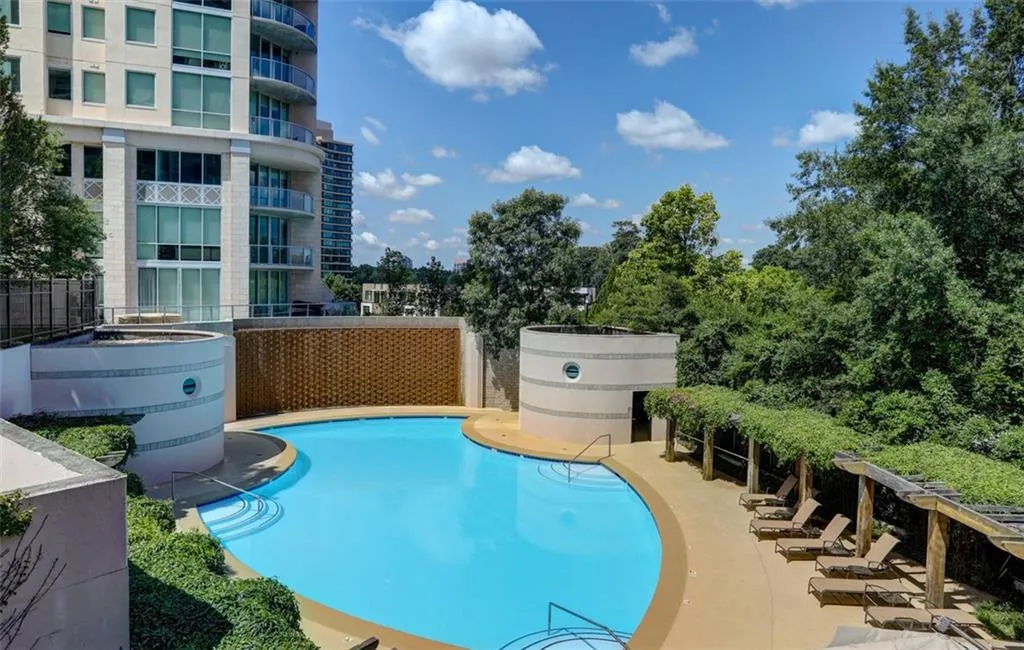 750 Park Avenue Ne Unit 16s, Atlanta, Georgia 30326, 2 Bedrooms Bedrooms, ,2 BathroomsBathrooms,Residential,For Sale,750 Park Avenue Ne Unit 16s,7650958