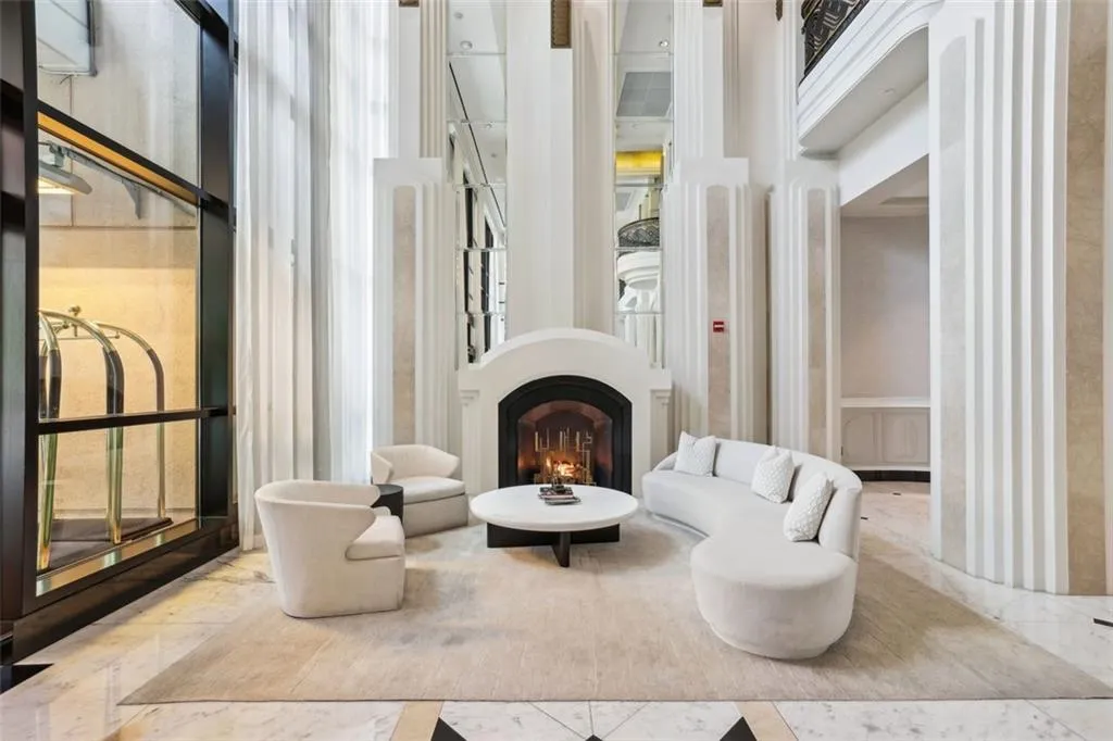750 Park Avenue Ne Unit 16s, Atlanta, Georgia 30326, 2 Bedrooms Bedrooms, ,2 BathroomsBathrooms,Residential,For Sale,750 Park Avenue Ne Unit 16s,7650958