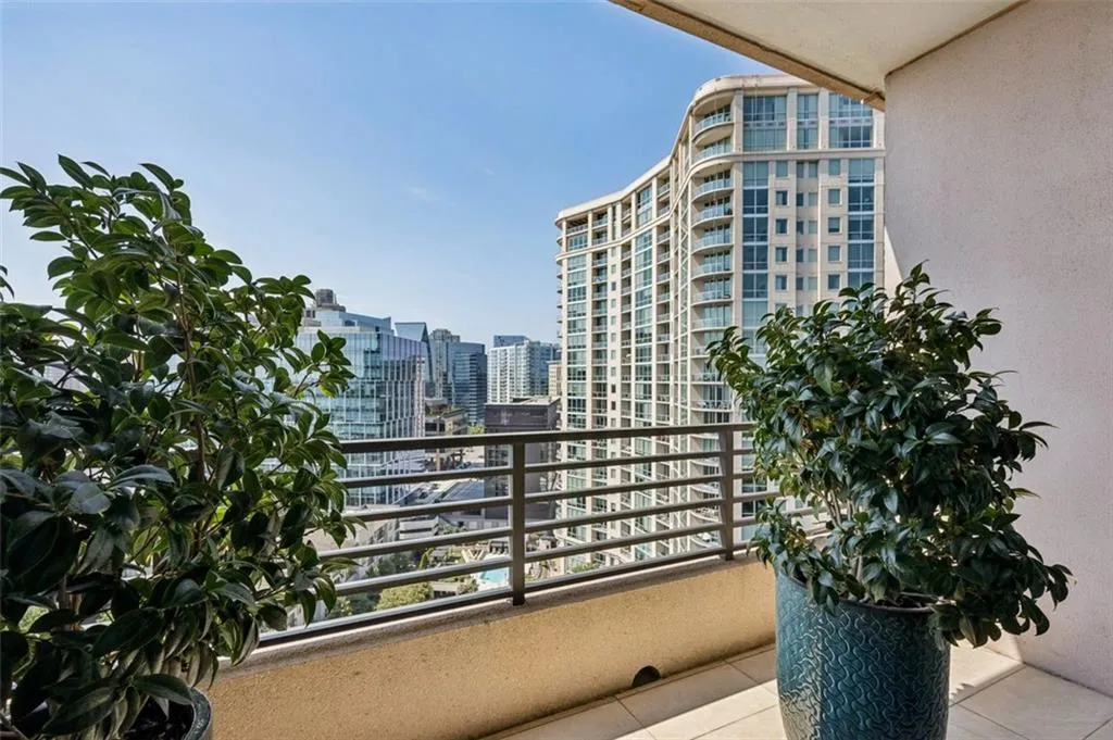 750 Park Avenue Ne Unit 16s, Atlanta, Georgia 30326, 2 Bedrooms Bedrooms, ,2 BathroomsBathrooms,Residential,For Sale,750 Park Avenue Ne Unit 16s,7650958