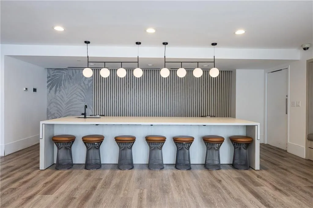 Clubroom bar and entertaining area