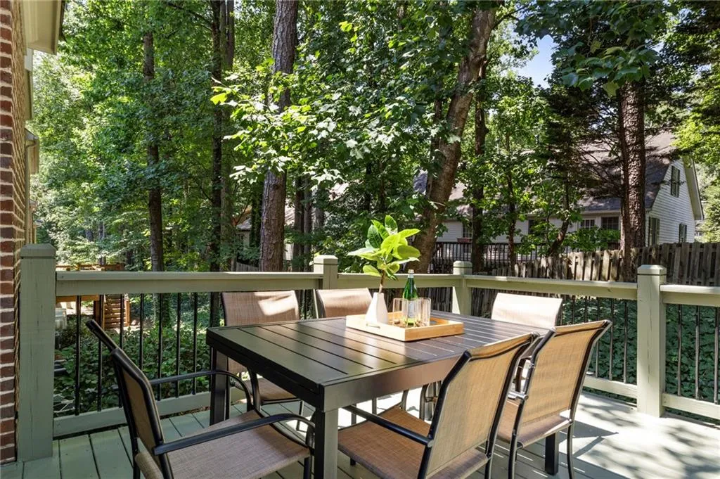 7268 Village Creek Trace, Atlanta, Georgia 30328, 4 Bedrooms Bedrooms, ,3 BathroomsBathrooms,Residential,Sold,7268 Village Creek Trace,6762926