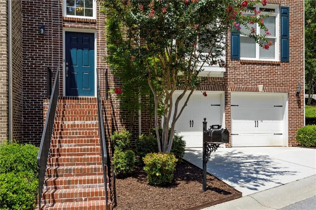 7268 Village Creek Trace, Atlanta, Georgia 30328, 4 Bedrooms Bedrooms, ,3 BathroomsBathrooms,Residential,Sold,7268 Village Creek Trace,6762926