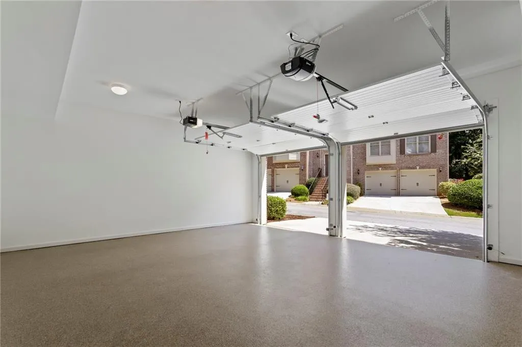 7268 Village Creek Trace, Atlanta, Georgia 30328, 4 Bedrooms Bedrooms, ,3 BathroomsBathrooms,Residential,Sold,7268 Village Creek Trace,6762926