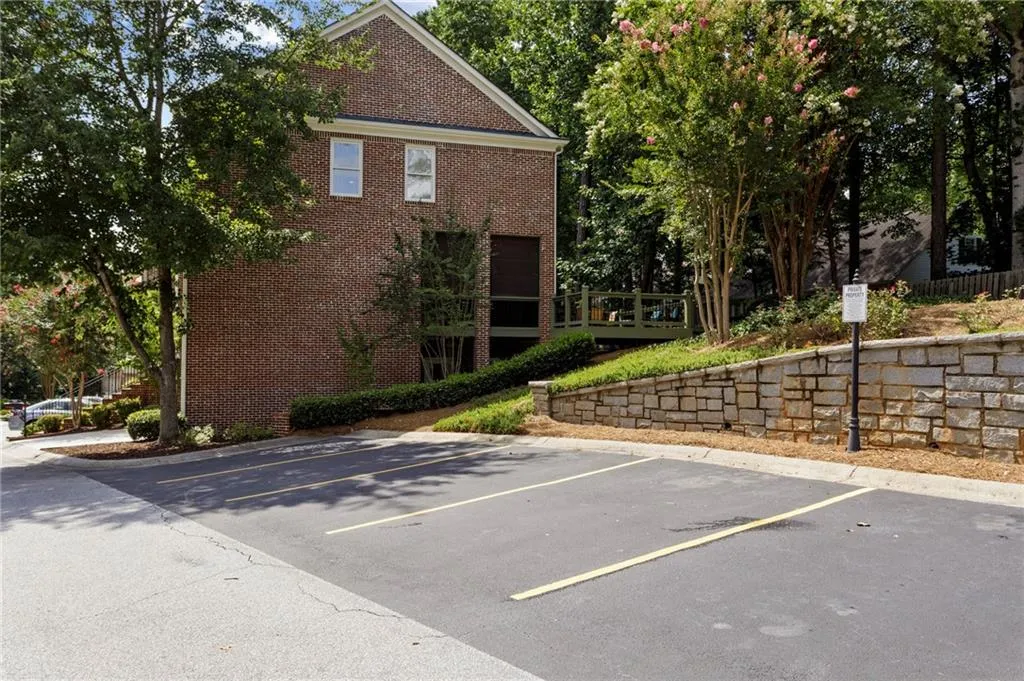 7268 Village Creek Trace, Atlanta, Georgia 30328, 4 Bedrooms Bedrooms, ,3 BathroomsBathrooms,Residential,Sold,7268 Village Creek Trace,6762926