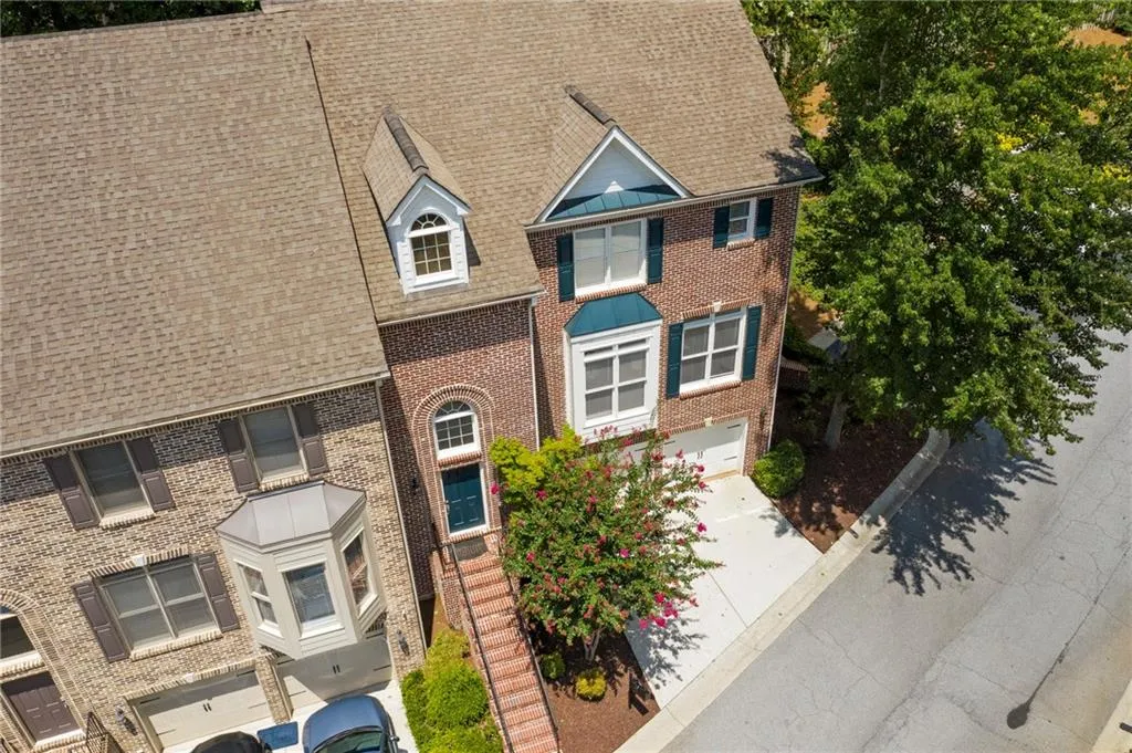 7268 Village Creek Trace, Atlanta, Georgia 30328, 4 Bedrooms Bedrooms, ,3 BathroomsBathrooms,Residential,Sold,7268 Village Creek Trace,6762926