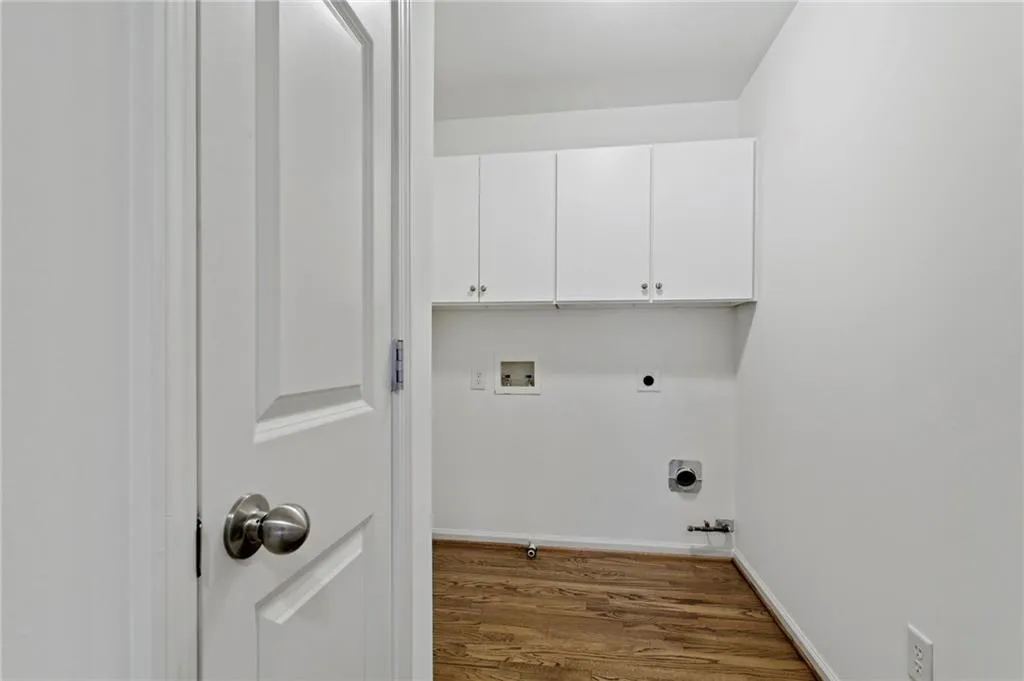 7268 Village Creek Trace, Atlanta, Georgia 30328, 4 Bedrooms Bedrooms, ,3 BathroomsBathrooms,Residential,Sold,7268 Village Creek Trace,6762926