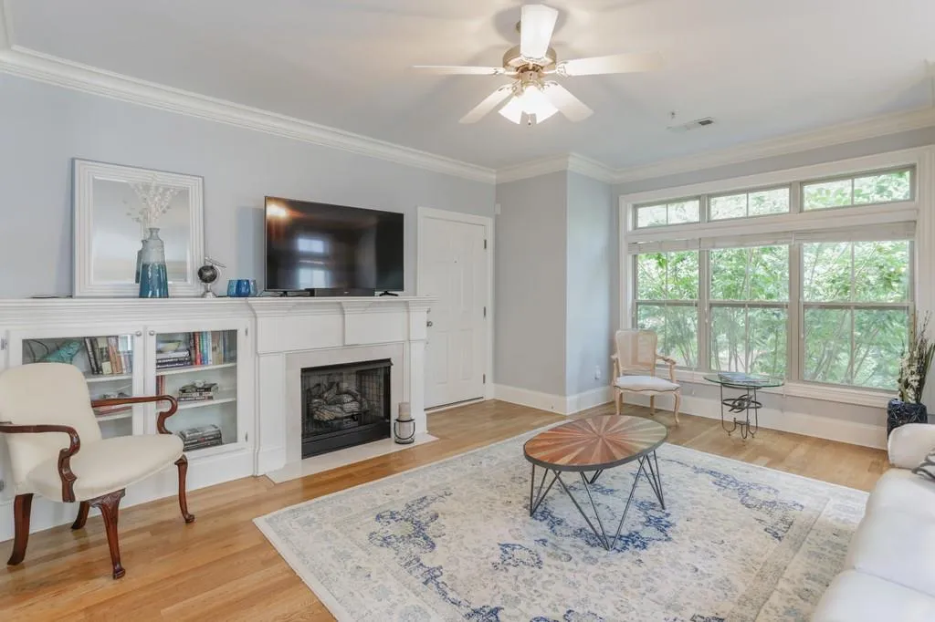 283 Le Gran Bend, Sandy Springs, Georgia 30328, 2 Bedrooms Bedrooms, ,2 BathroomsBathrooms,Residential,Sold,283 Le Gran Bend,6559655