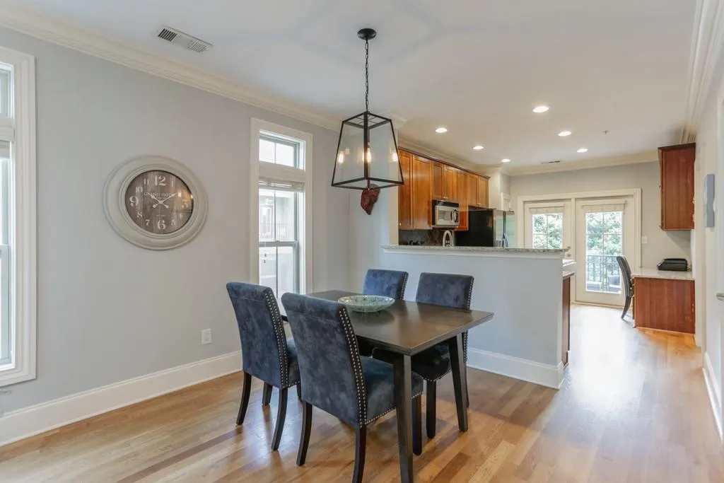 283 Le Gran Bend, Sandy Springs, Georgia 30328, 2 Bedrooms Bedrooms, ,2 BathroomsBathrooms,Residential,Sold,283 Le Gran Bend,6559655