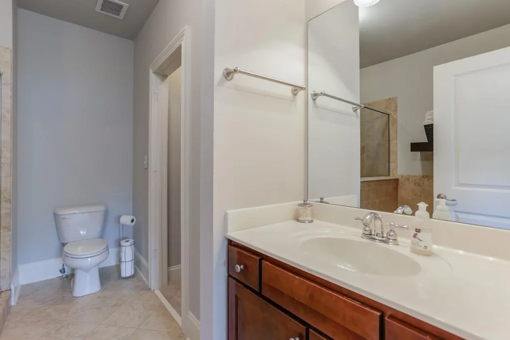 283 Le Gran Bend, Sandy Springs, Georgia 30328, 2 Bedrooms Bedrooms, ,2 BathroomsBathrooms,Residential,Sold,283 Le Gran Bend,6559655