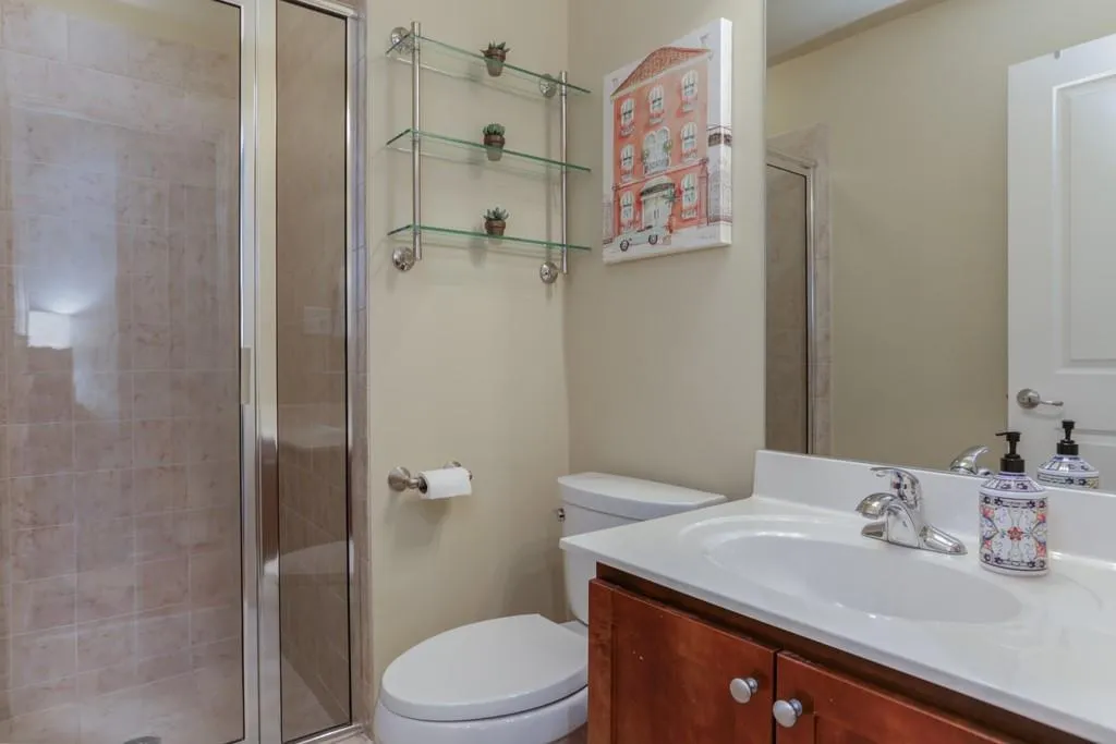 283 Le Gran Bend, Sandy Springs, Georgia 30328, 2 Bedrooms Bedrooms, ,2 BathroomsBathrooms,Residential,Sold,283 Le Gran Bend,6559655