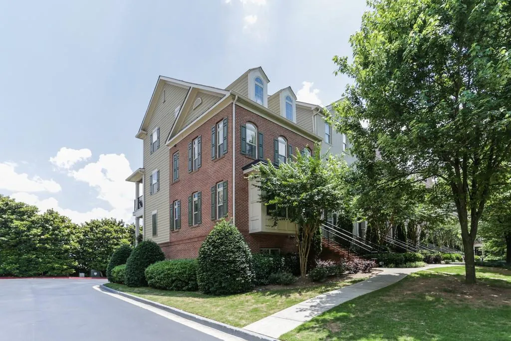 283 Le Gran Bend, Sandy Springs, Georgia 30328, 2 Bedrooms Bedrooms, ,2 BathroomsBathrooms,Residential,Sold,283 Le Gran Bend,6559655