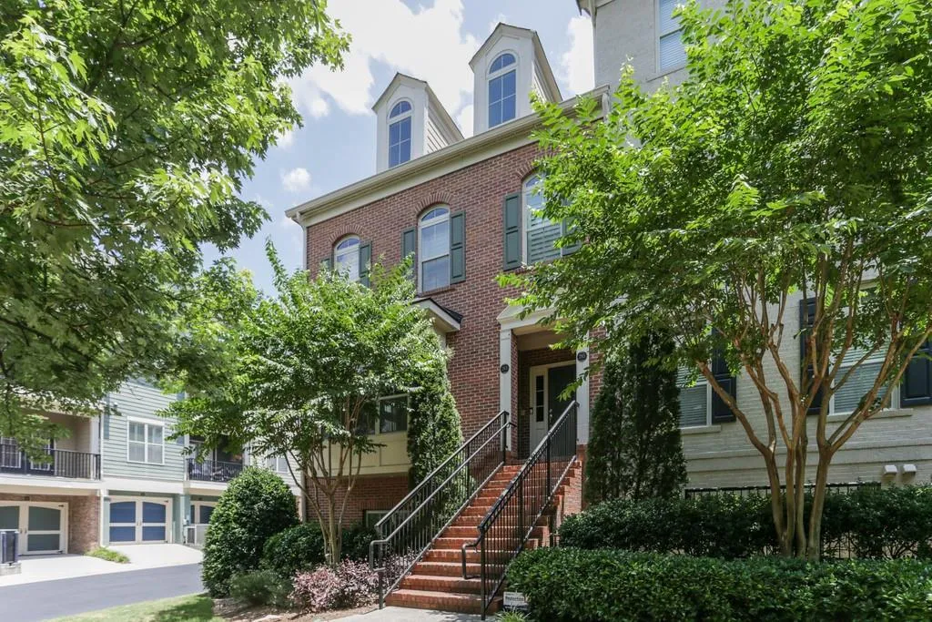 283 Le Gran Bend, Sandy Springs, Georgia 30328, 2 Bedrooms Bedrooms, ,2 BathroomsBathrooms,Residential,Sold,283 Le Gran Bend,6559655