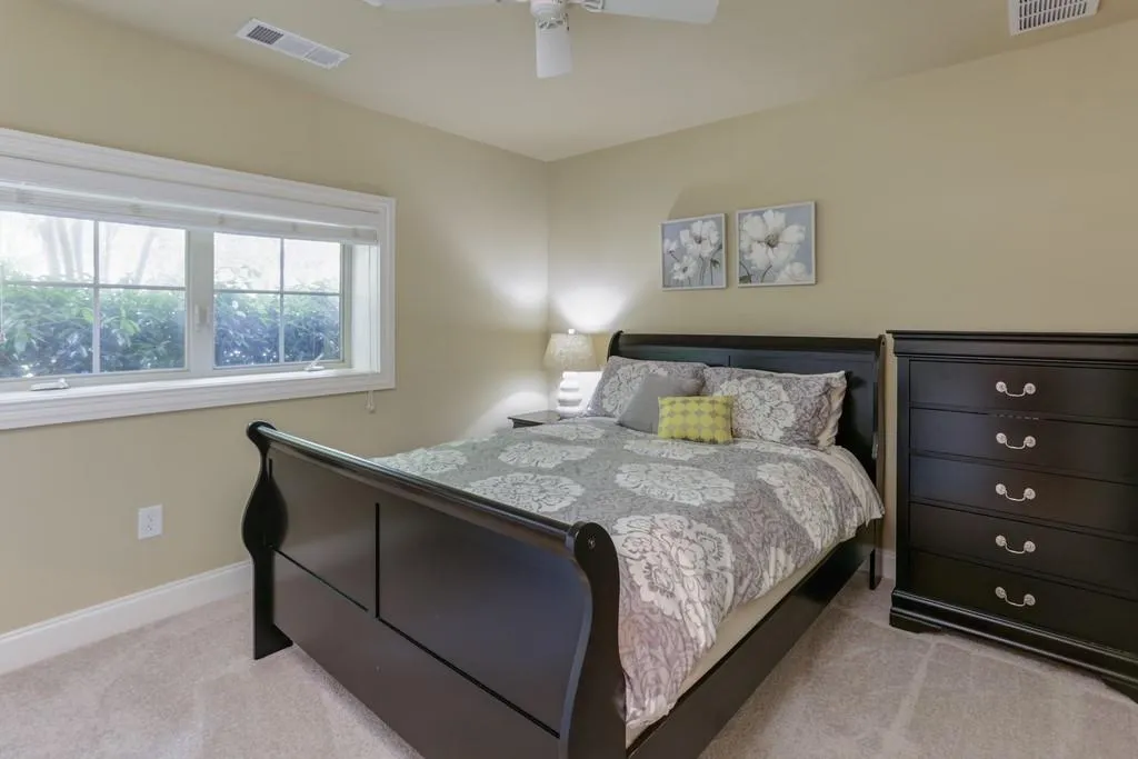 283 Le Gran Bend, Sandy Springs, Georgia 30328, 2 Bedrooms Bedrooms, ,2 BathroomsBathrooms,Residential,Sold,283 Le Gran Bend,6559655