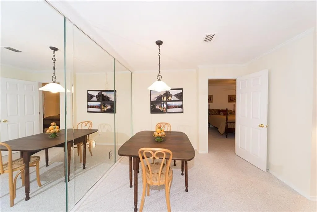 1004 Gettysburg Place, Sandy Springs, Georgia 30350, 2 Bedrooms Bedrooms, ,2 BathroomsBathrooms,Residential,Sold,1004 Gettysburg Place,5765321