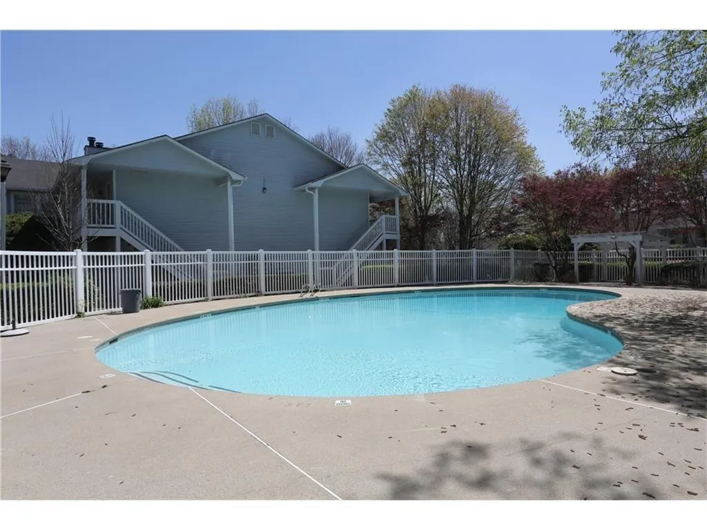 1004 Gettysburg Place, Sandy Springs, Georgia 30350, 2 Bedrooms Bedrooms, ,2 BathroomsBathrooms,Residential,Sold,1004 Gettysburg Place,5765321