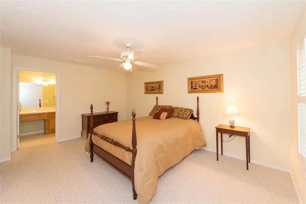 1004 Gettysburg Place, Sandy Springs, Georgia 30350, 2 Bedrooms Bedrooms, ,2 BathroomsBathrooms,Residential,Sold,1004 Gettysburg Place,5765321