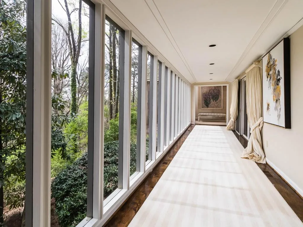4890 Northside Drive, Atlanta, Georgia 30327, 3 Bedrooms Bedrooms, ,3 BathroomsBathrooms,Residential,Sold,4890 Northside Drive,5992511