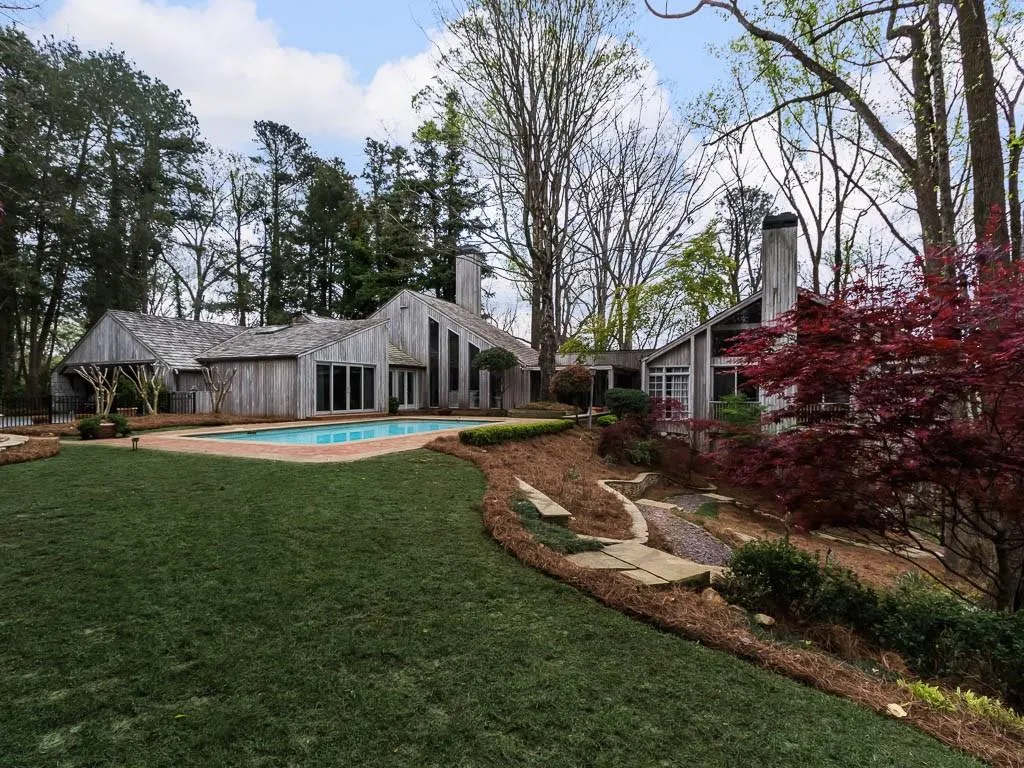 4890 Northside Drive, Atlanta, Georgia 30327, 3 Bedrooms Bedrooms, ,3 BathroomsBathrooms,Residential,Sold,4890 Northside Drive,5992511