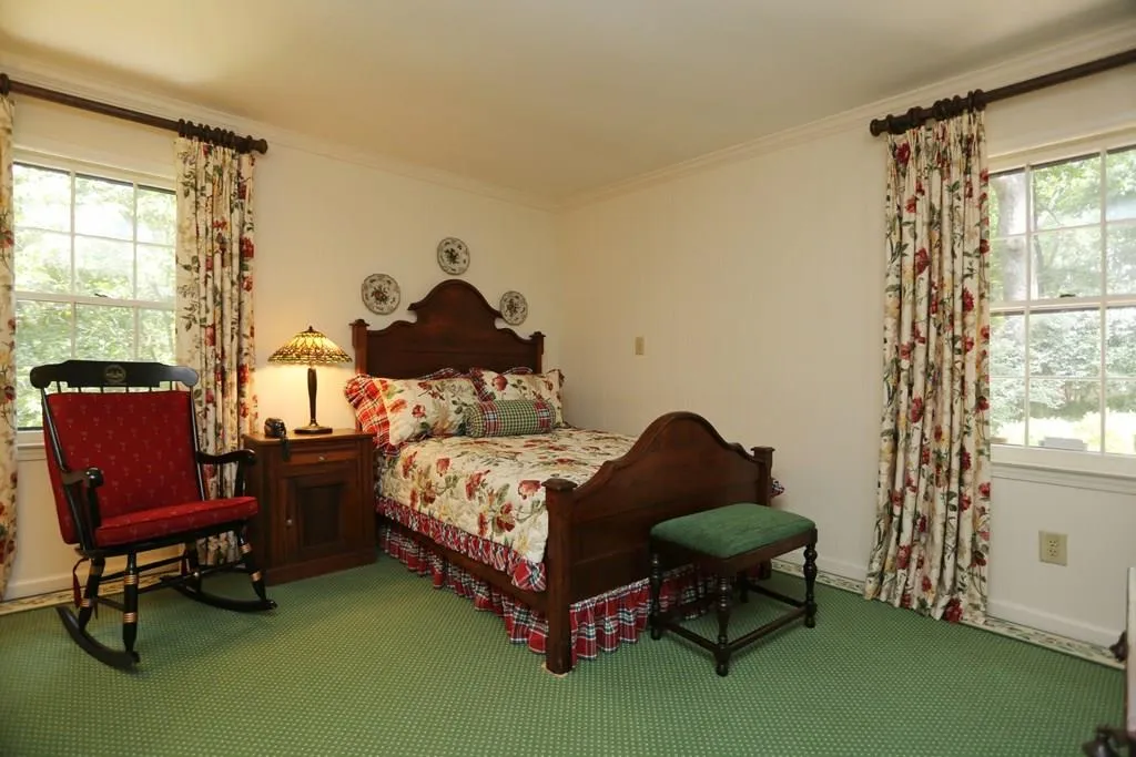 5995 River Chase Circle, Sandy Springs, Georgia 30328, 5 Bedrooms Bedrooms, ,4 BathroomsBathrooms,Residential,Sold,5995 River Chase Circle,5793343