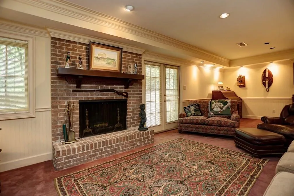 5995 River Chase Circle, Sandy Springs, Georgia 30328, 5 Bedrooms Bedrooms, ,4 BathroomsBathrooms,Residential,Sold,5995 River Chase Circle,5793343